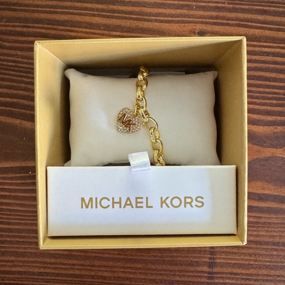 Michael Kors gold heart bracelet NWT